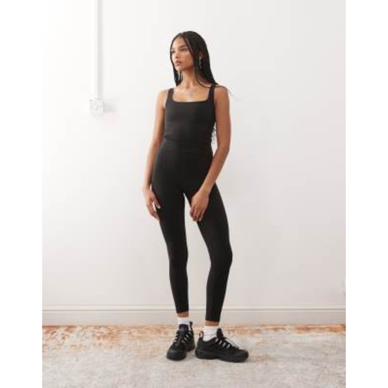 Weekday mix and match seamless set in black