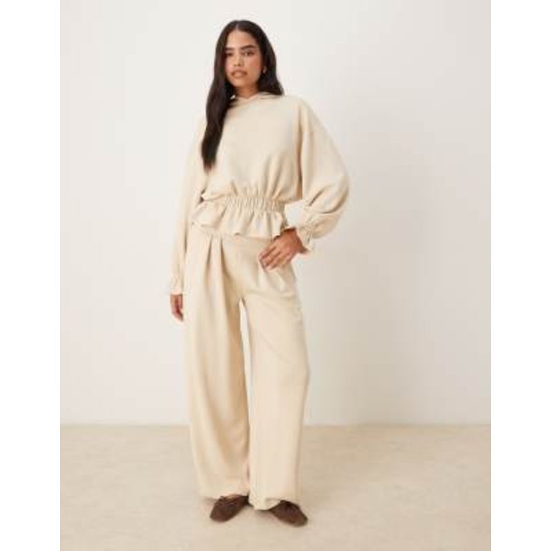 DESIGN cupro set in stone