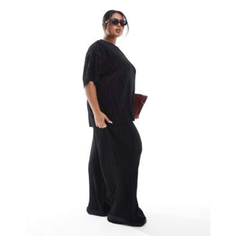 ONLY Curve boxy plisse set in black