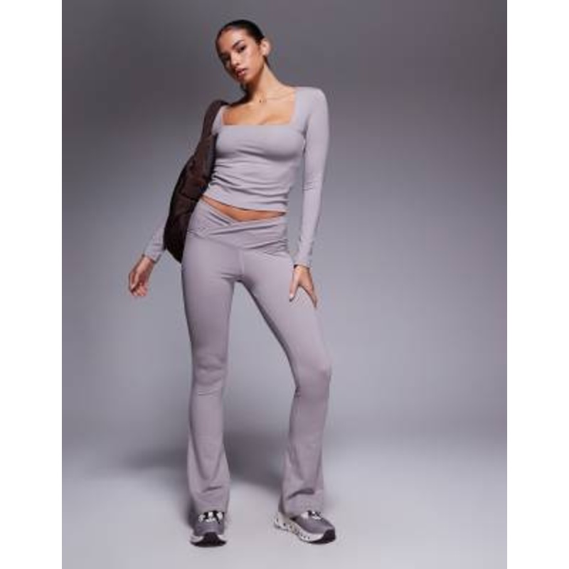 4505 Icon soft touch yoga set in mink