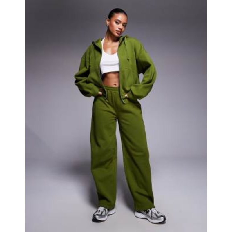 DESIGN ballon sleeve set in green