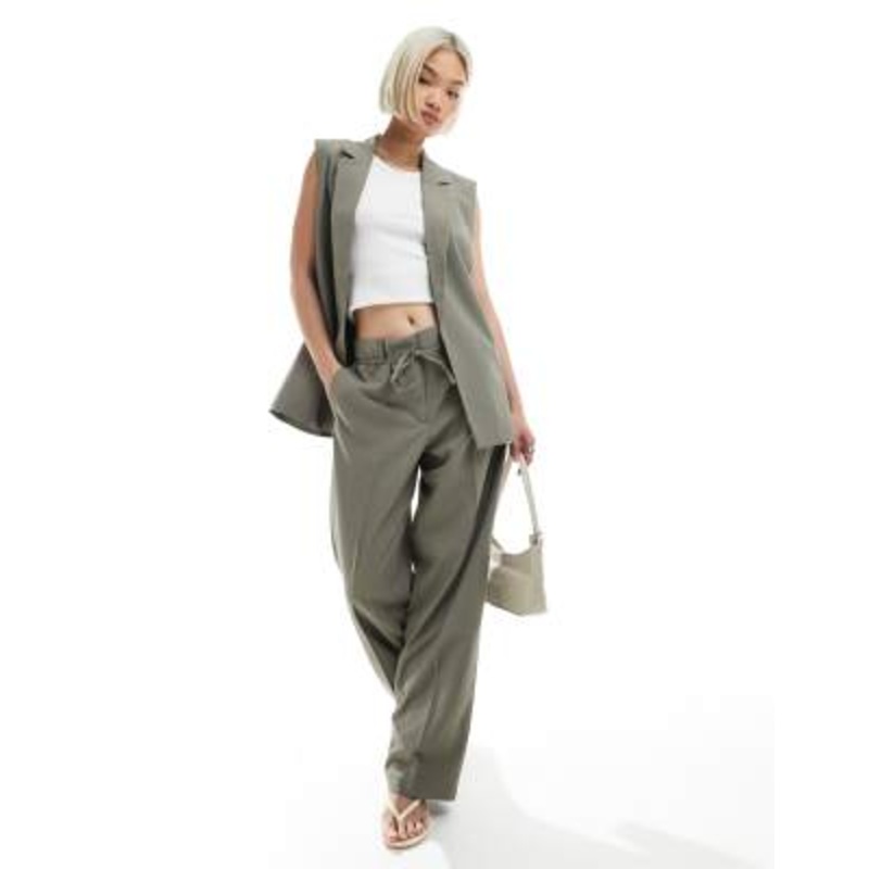 ONLY casual tailored set in sage gray