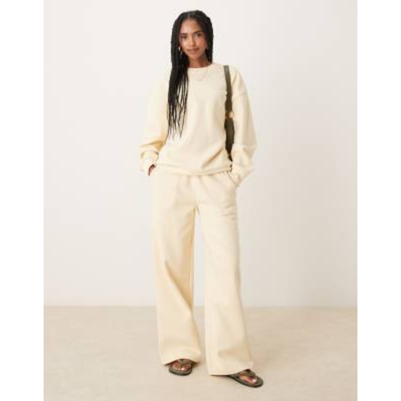 DESIGN brushback set in buttermilk