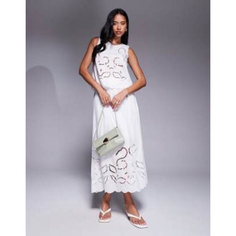 River Island eyelet set in white