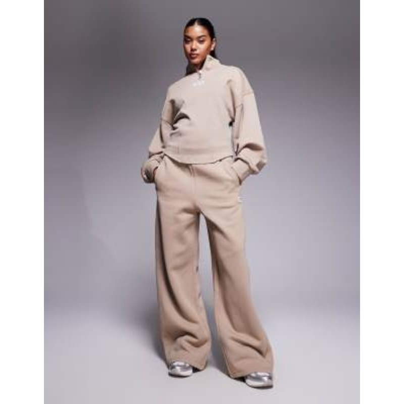 Weekend Collective heavyweight set in mocha