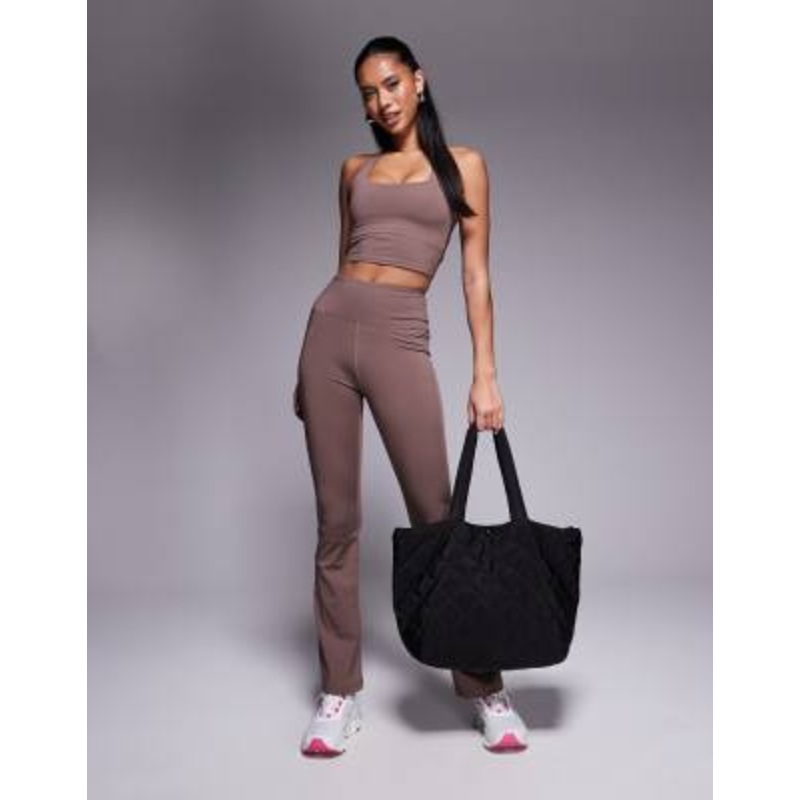 4505 Active Performance halterneck tank top & slim kick leggings set in taupe