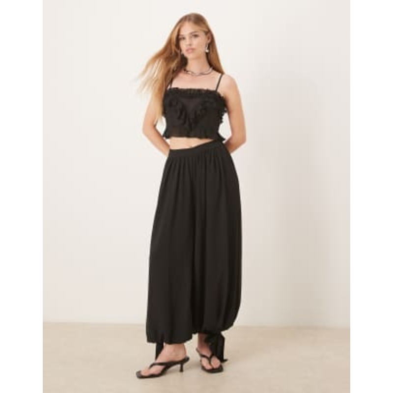 Bardot Arila set in black