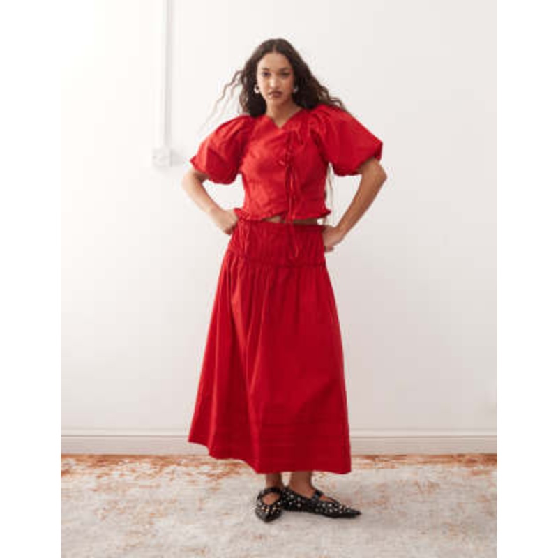 Reclaimed Vintage cotton set in red