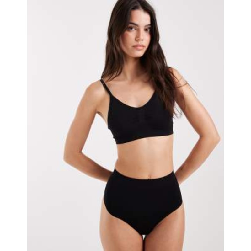 Perfect Secrets medium shaper thong and ‘The Perfect’ seamless bra in black