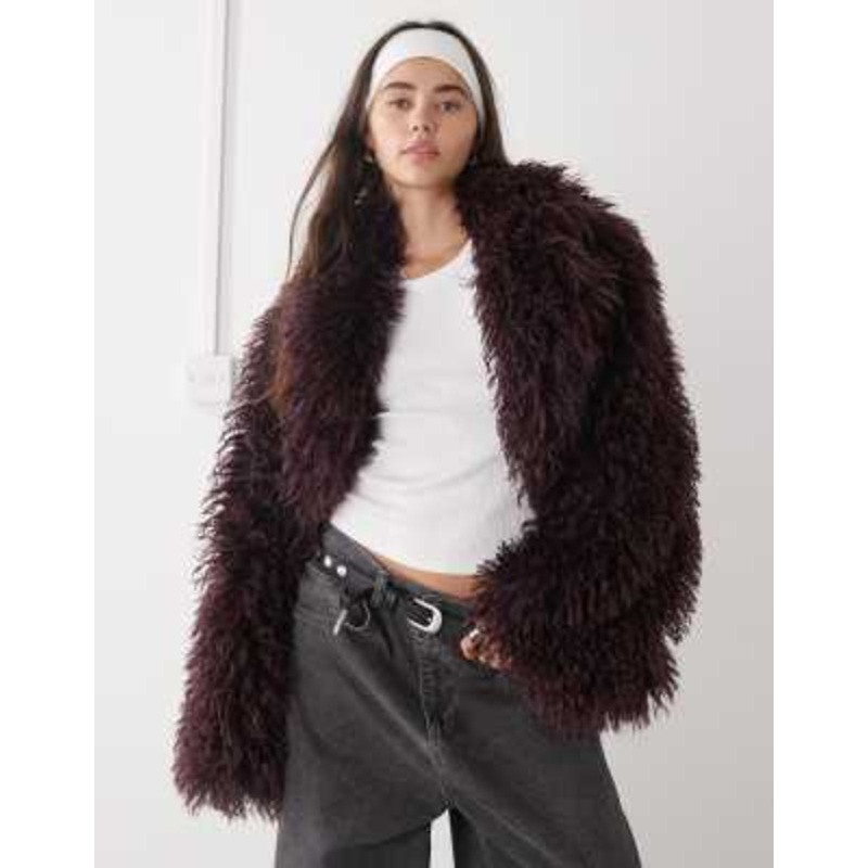 Monki oversized short shaggy faux fur coat with collar detail in burgundy