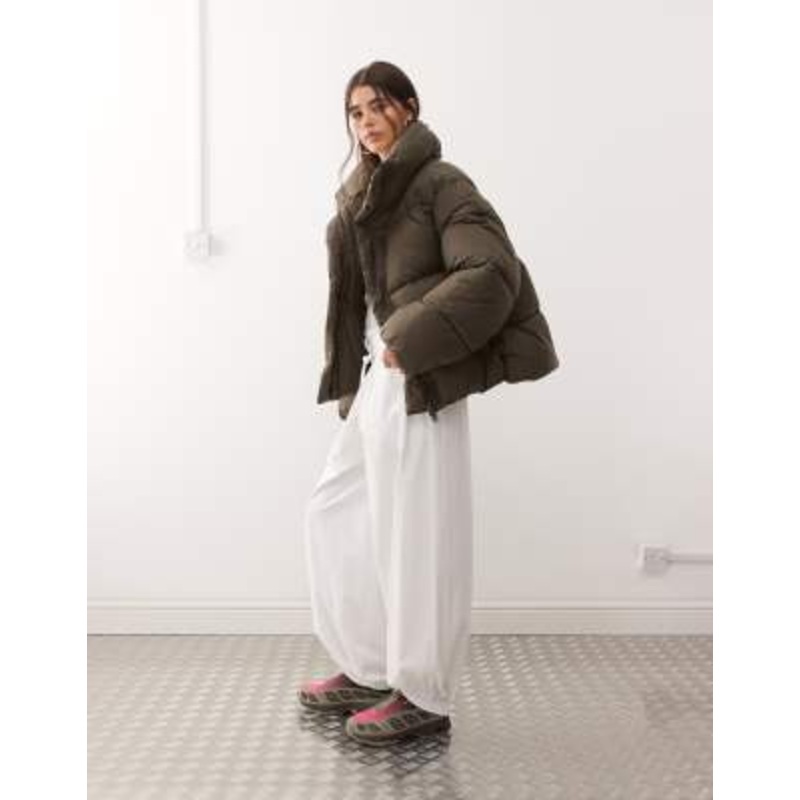 Weekday oversized puffer coat in dark brown