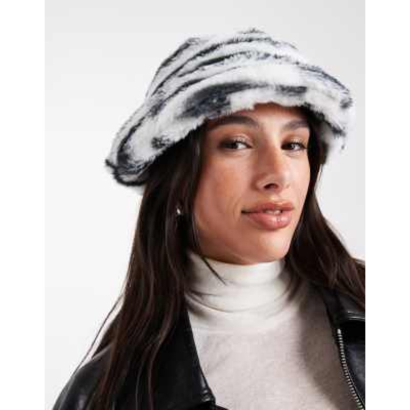 Pieces faux fur bucket hat in zebra print