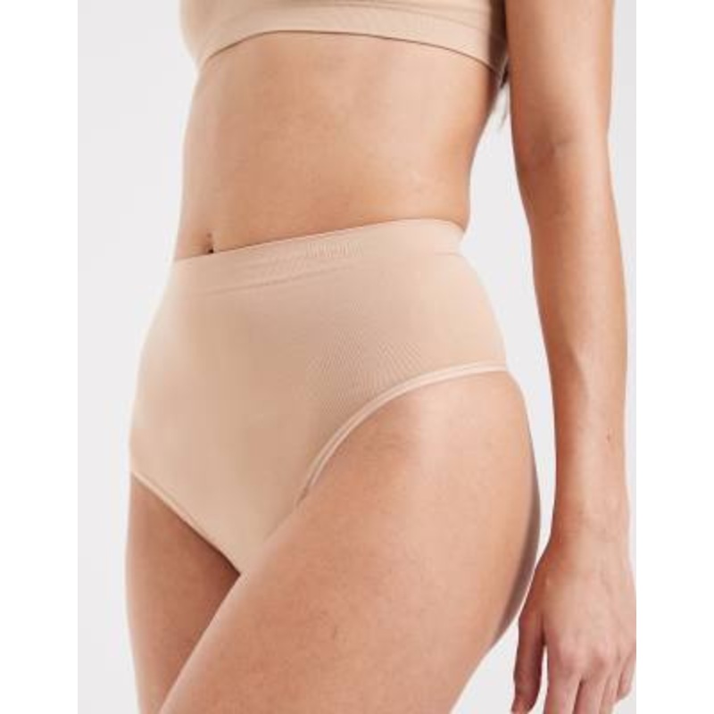 Perfect Secrets medium shaper thong and ‘The Perfect’ seamless bra in cappuccino