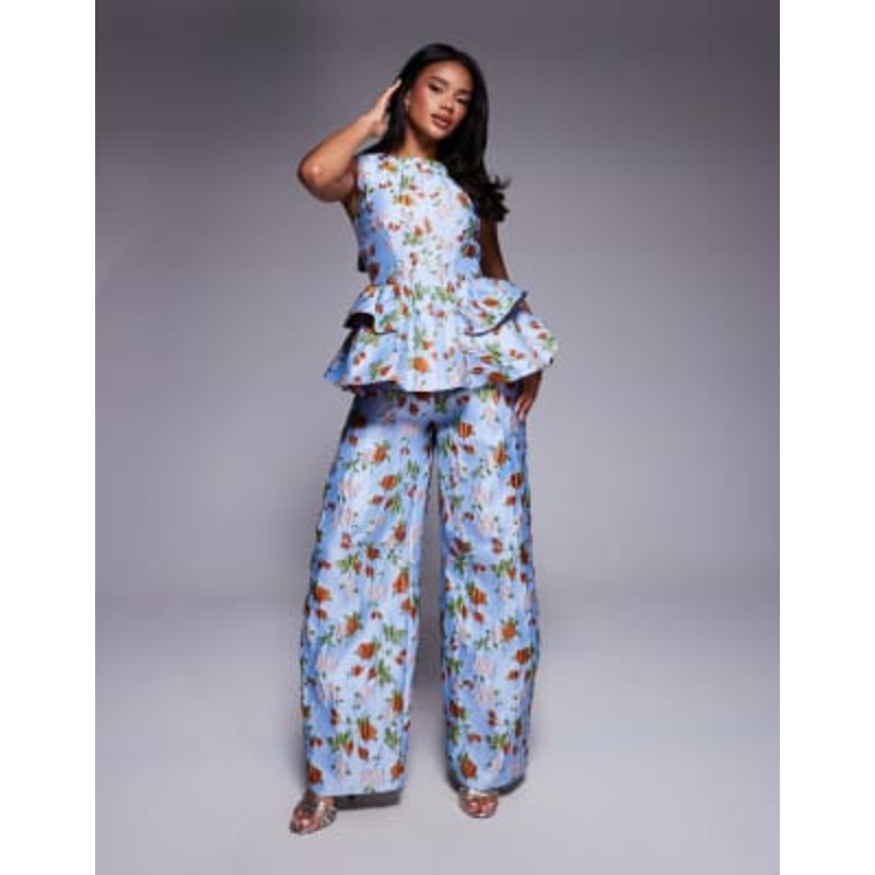 LUXE jacquard peplum top with bow back and jacquard barrel leg pants in capri floral