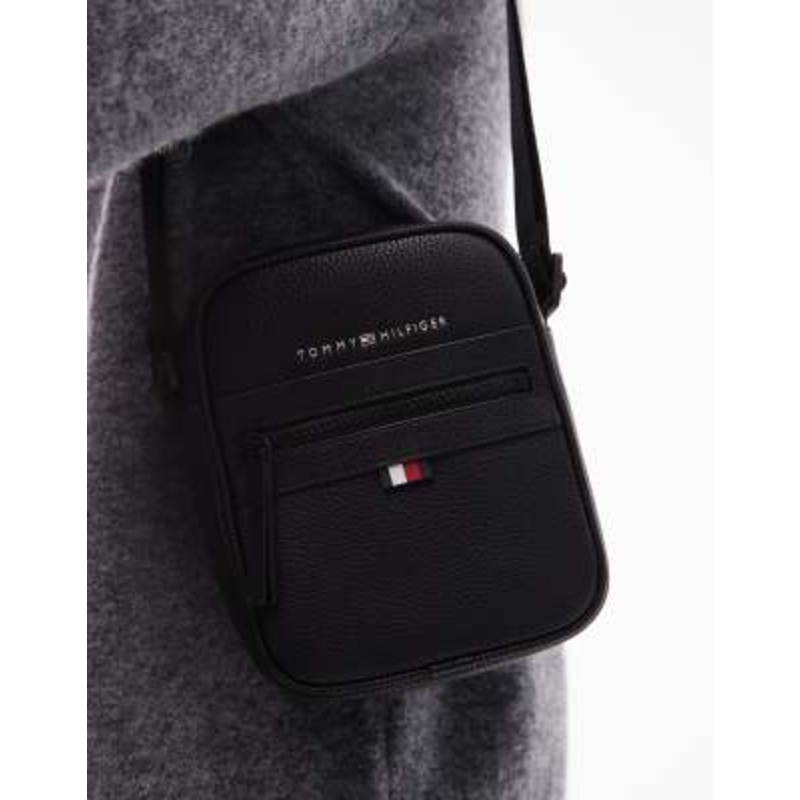 Tommy Hilfiger essentials mini PU bag in black