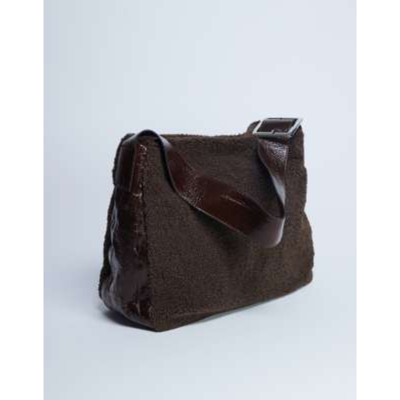Topshop Tish shearling tote bag with contrast strap in chocolate