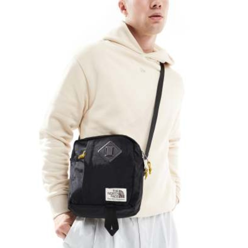 The North Face Berkeley Crossbody Bag in black