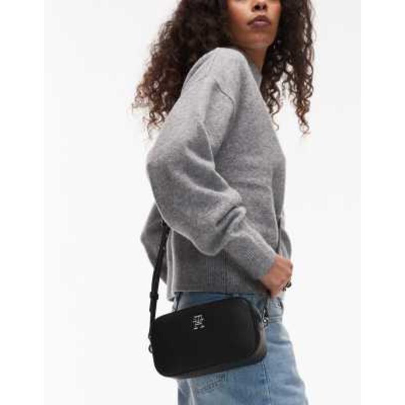 Tommy Hilfiger emblem camera bag in black