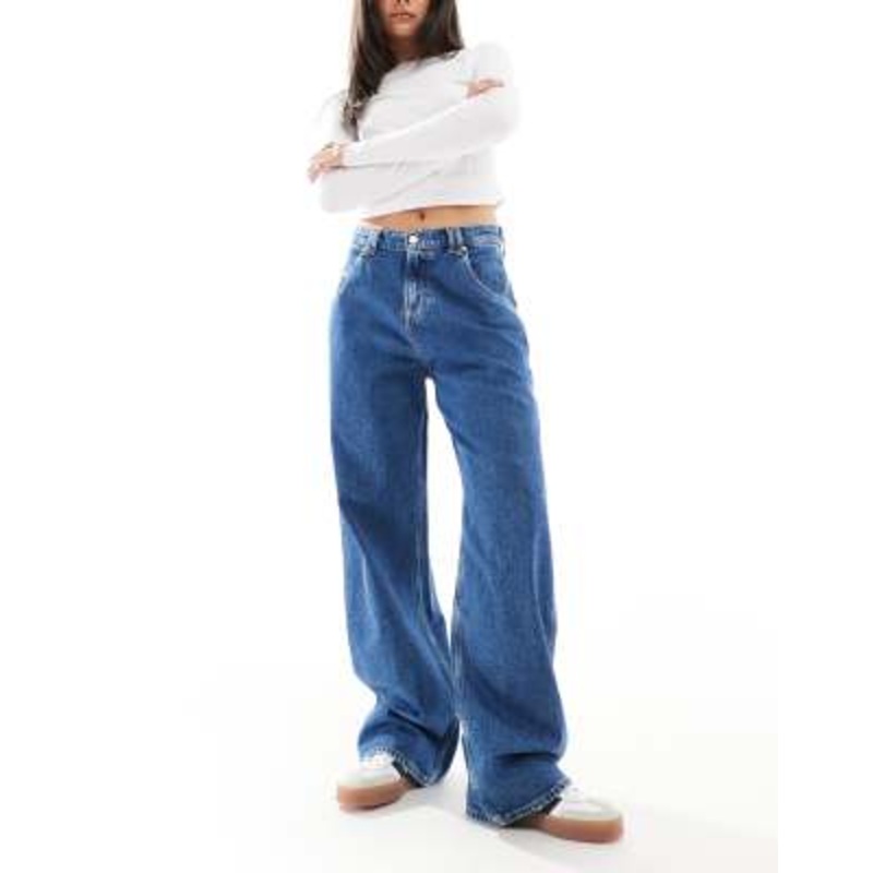 Tommy Jeans Daisy low baggy jeans in mid wash