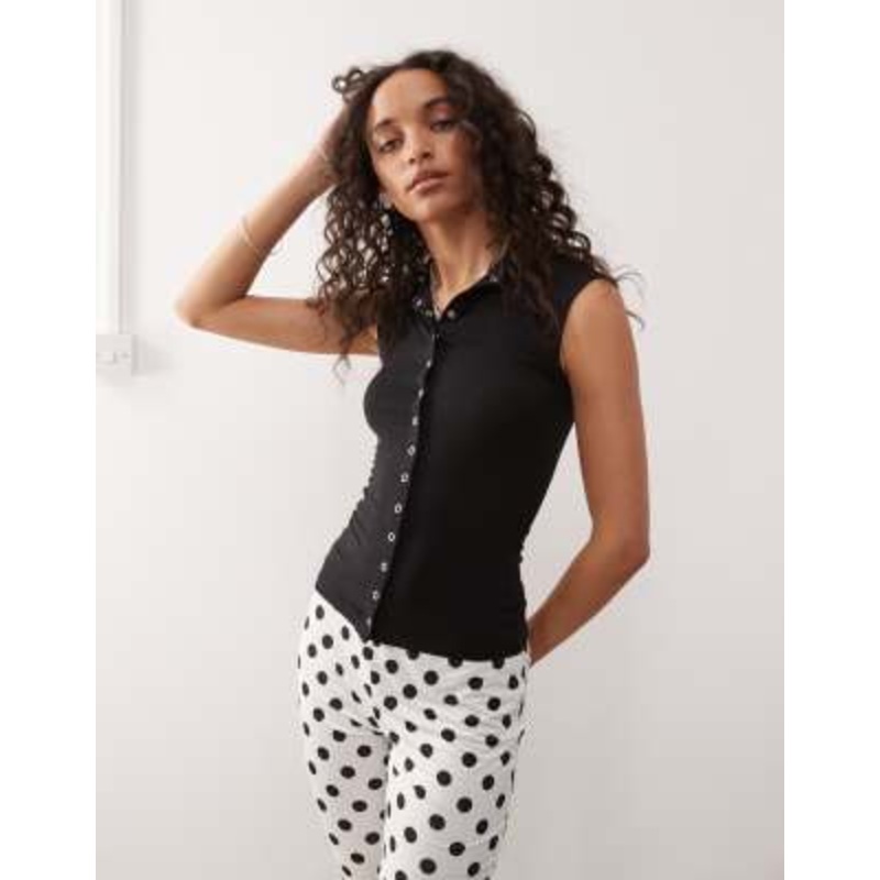 Weekday button front top in black