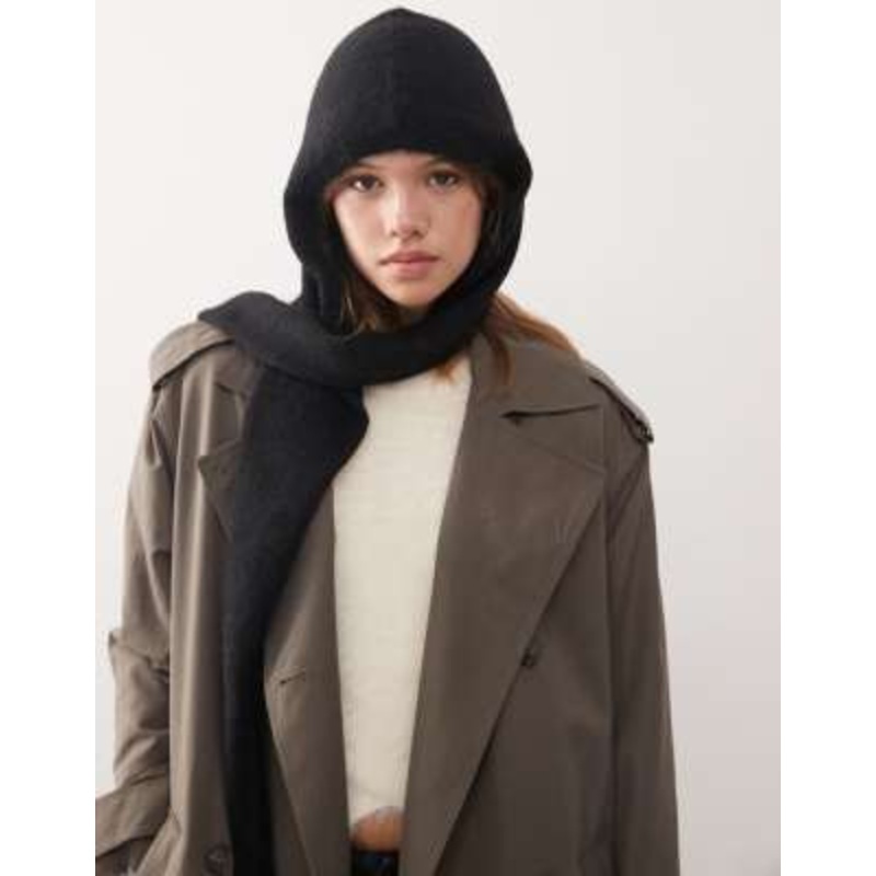 Weekday scarf with hood in black