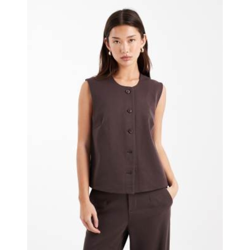 Object o-neck vest in chocolate – part of a set