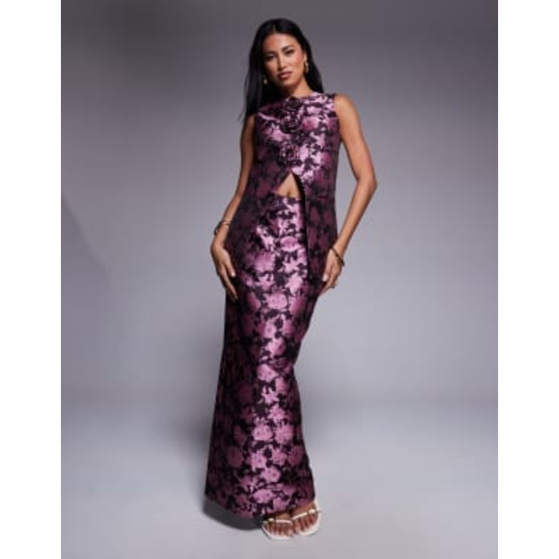 LUXE jacquard vest with 3D flowers and tailored skirt with back slit