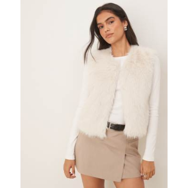 JDY faux fur vest in cream