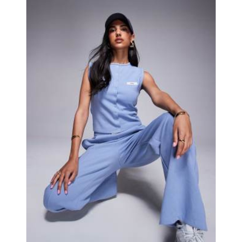 Kaiia exclusive cotton blend sleeveless cropped button up vest top in blue – part of a set