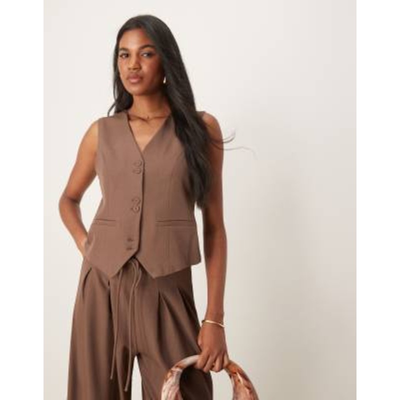 YAS tailored vest in coffee – part of a set