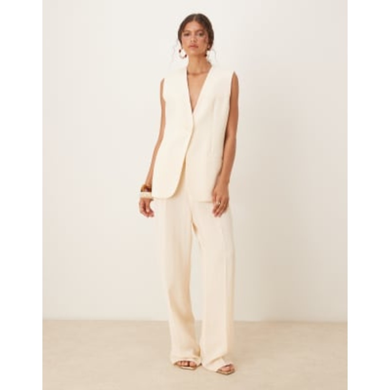 Mango longline v-neck lightweight vest & pants set in buttermilk