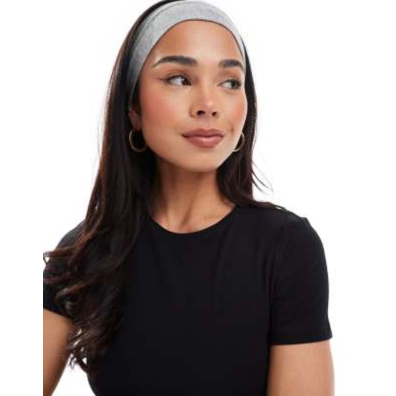 Weekday slim fit t-shirt in black