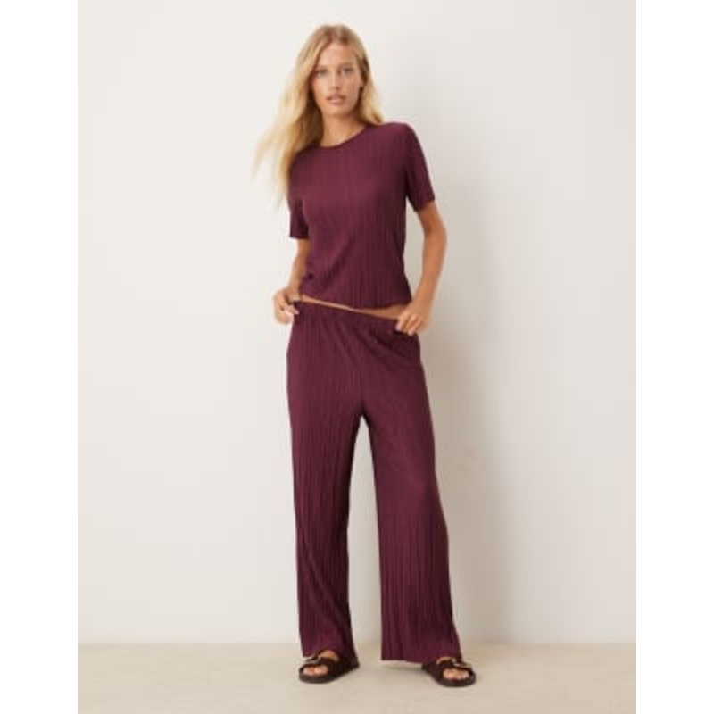 Vila plisse t-shirt and wide leg pants set in burgundy
