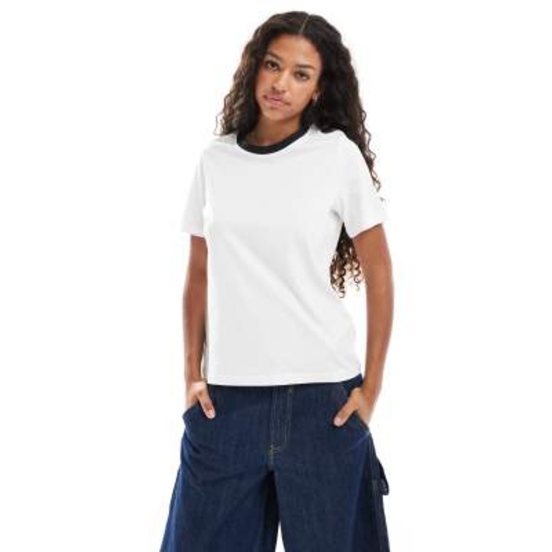 Vero Moda T-shirt with contrast neckline in white