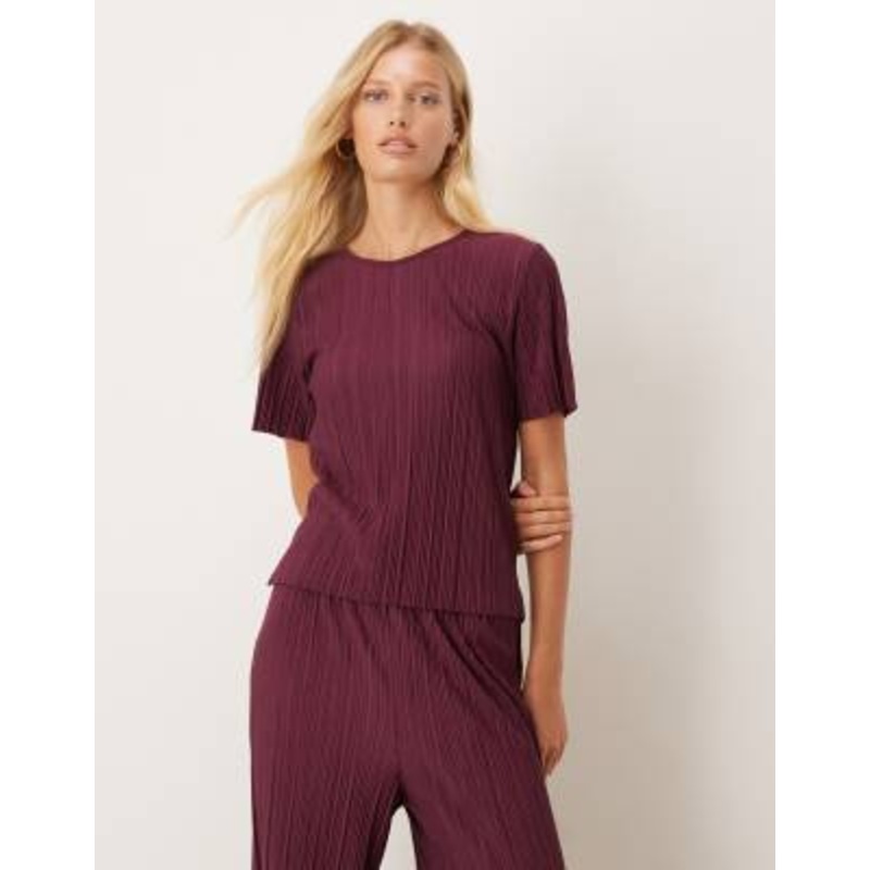 VILA plisse T-shirt in burgundy – part of a set