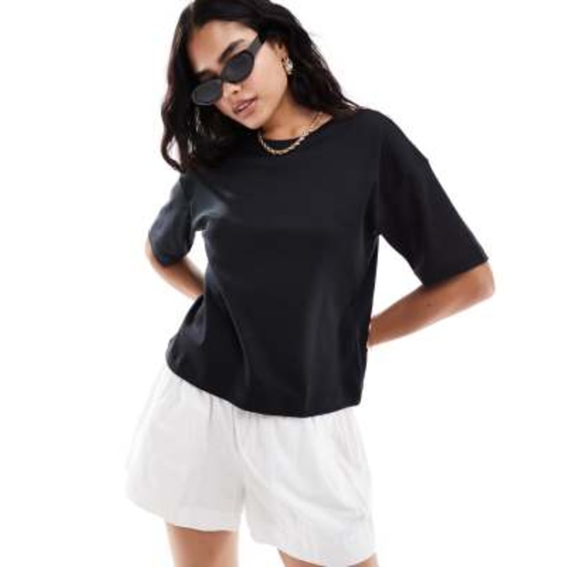 Vero Moda fitted wide sleeve t-shirt in black