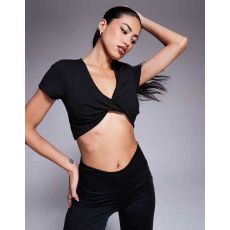 4505 soft touch twist front cropped t-shirt in black
