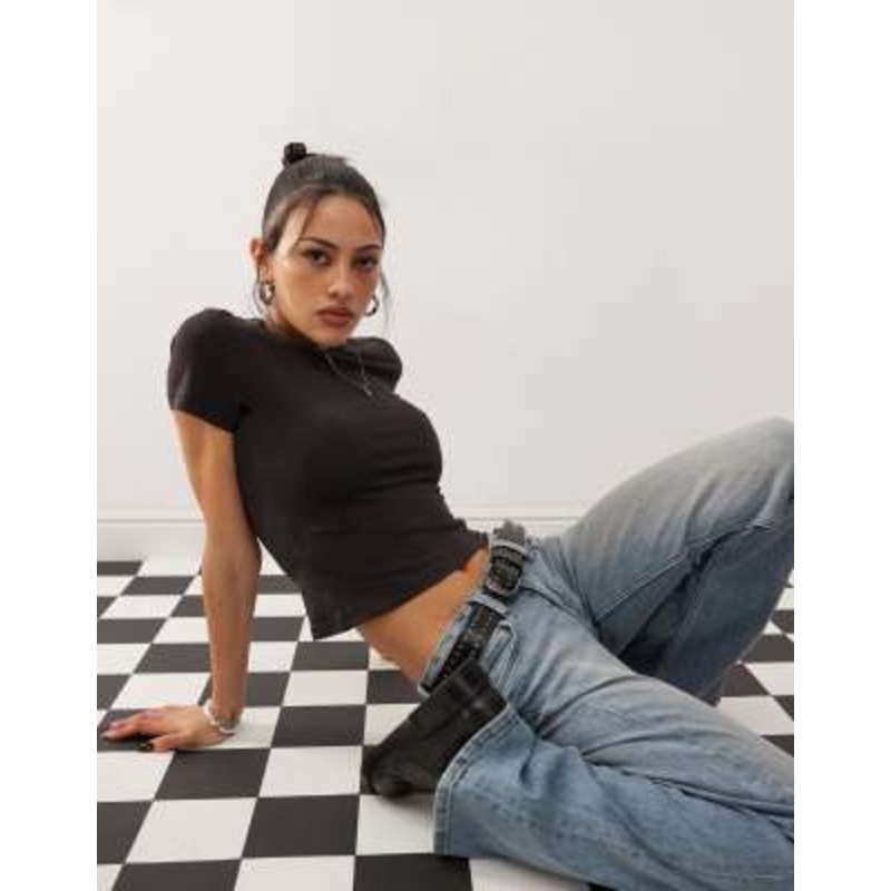 Weekday slim fit t-shirt in dark brown