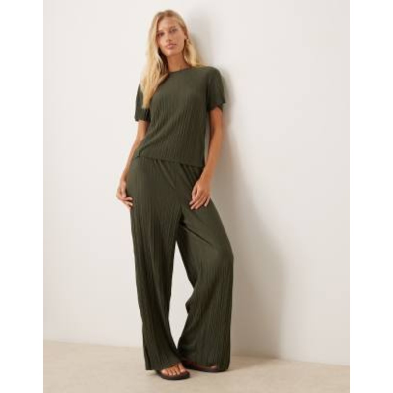 Vila plisse T-shirt and wide leg pants set in deep khaki