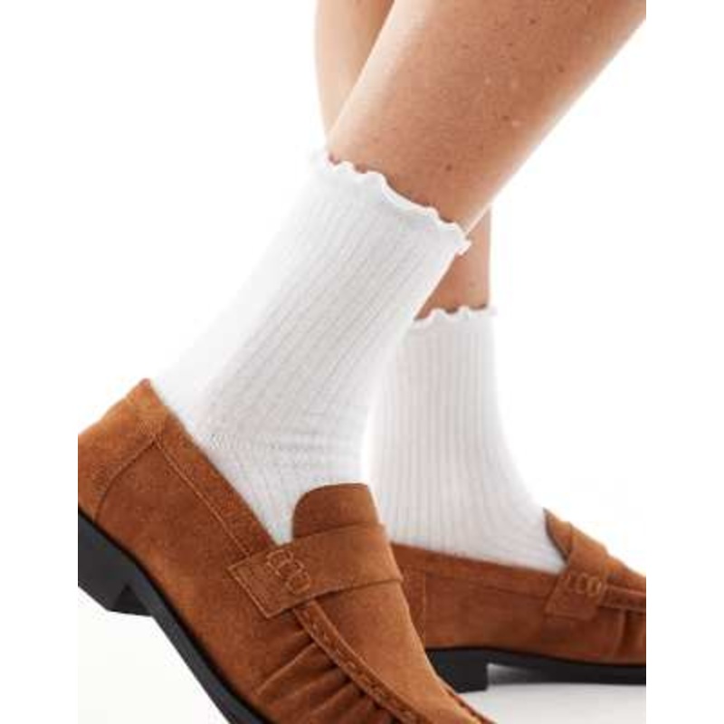 Pieces ribbed frill socks in white