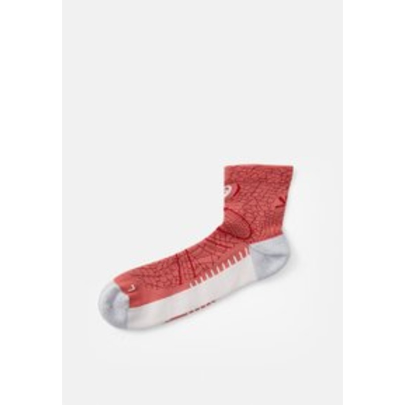 ASICS PERFORMANCE RUN QUARTER SOCK UNISEX – Sportsocken – dark pink/clay/pink