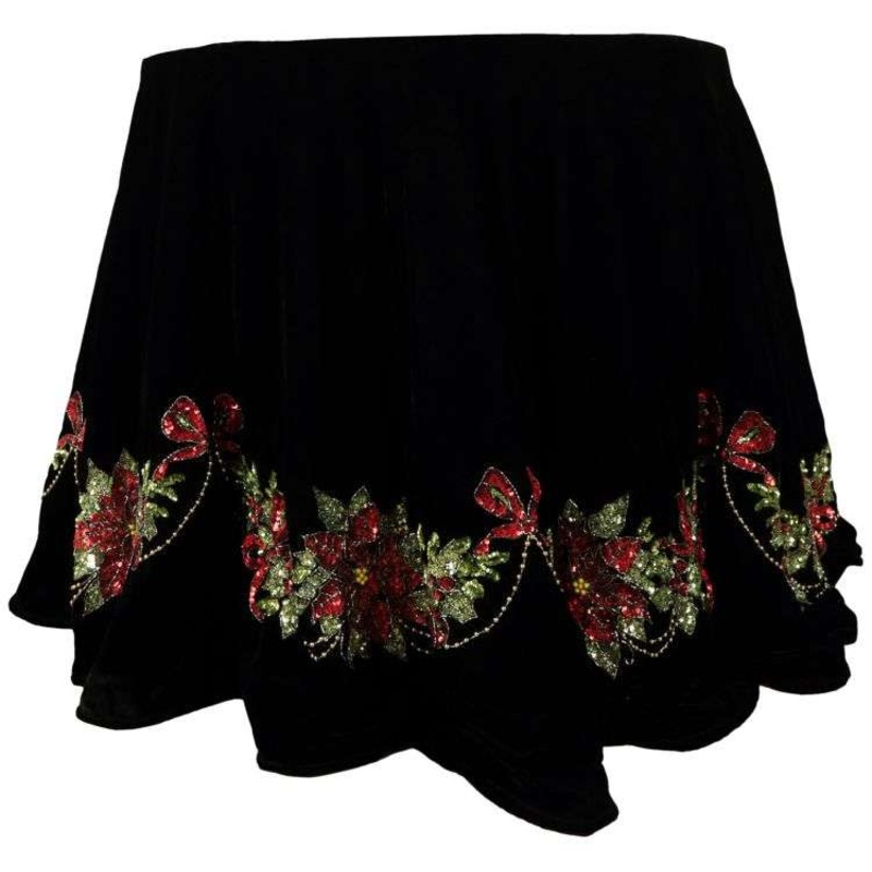 Poinsettia Table Cloth – 90 Inches Diameter