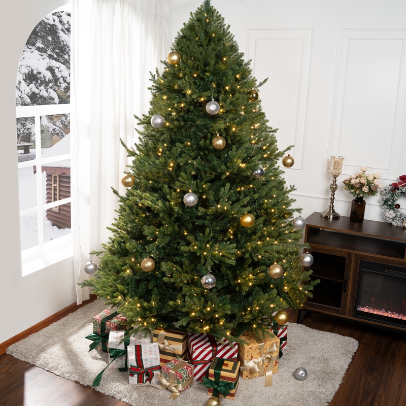 Kinsley Prelit Artificial Christmas Tree, Realistic Traditional Christmas Tree with Lights