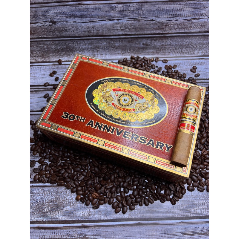 Perdomo 30th Anniversary Connecticut Robusto